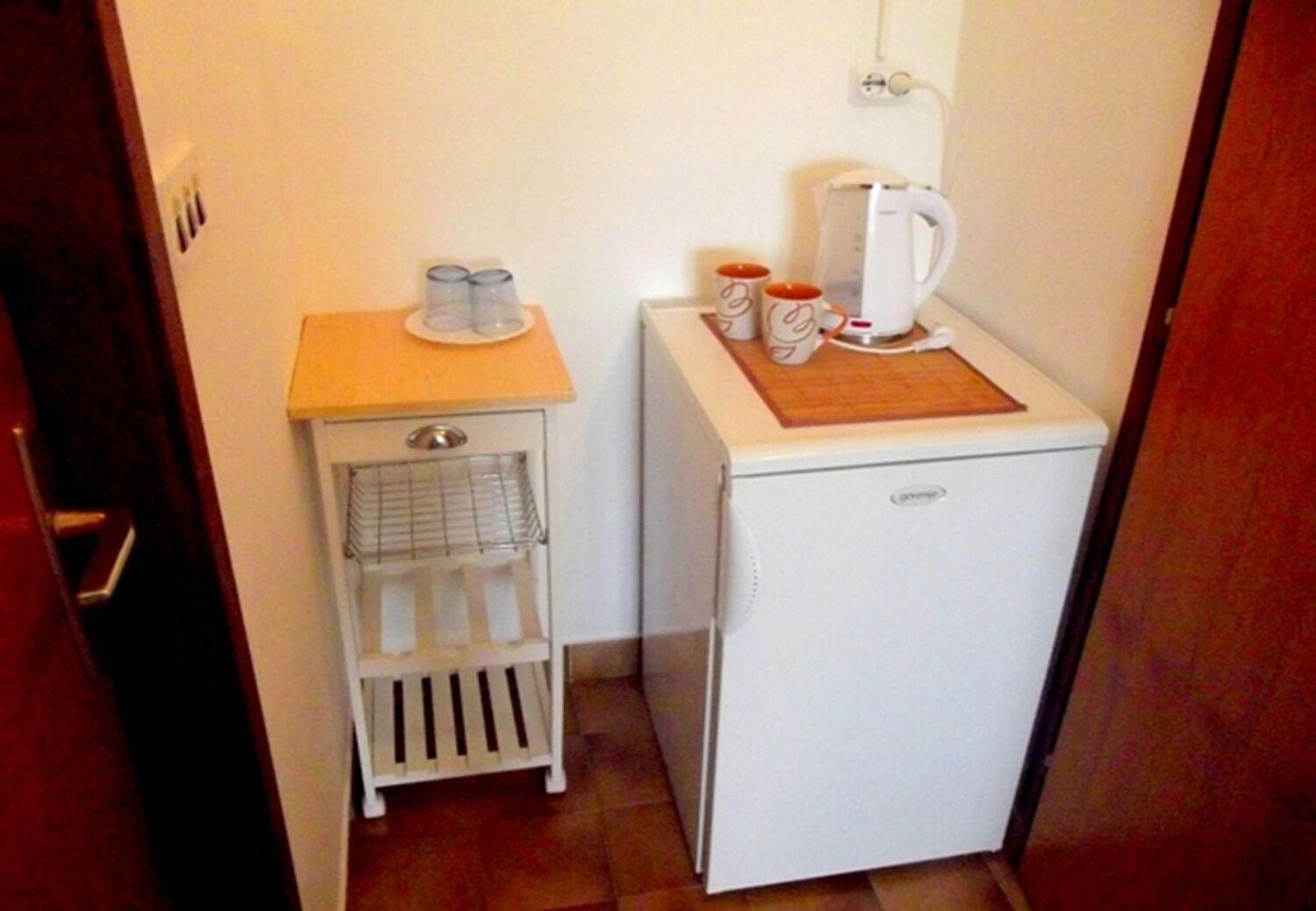 Apartments And Rooms Ognjen - Family Apartments With Free Parking Betina  Zewnętrze zdjęcie